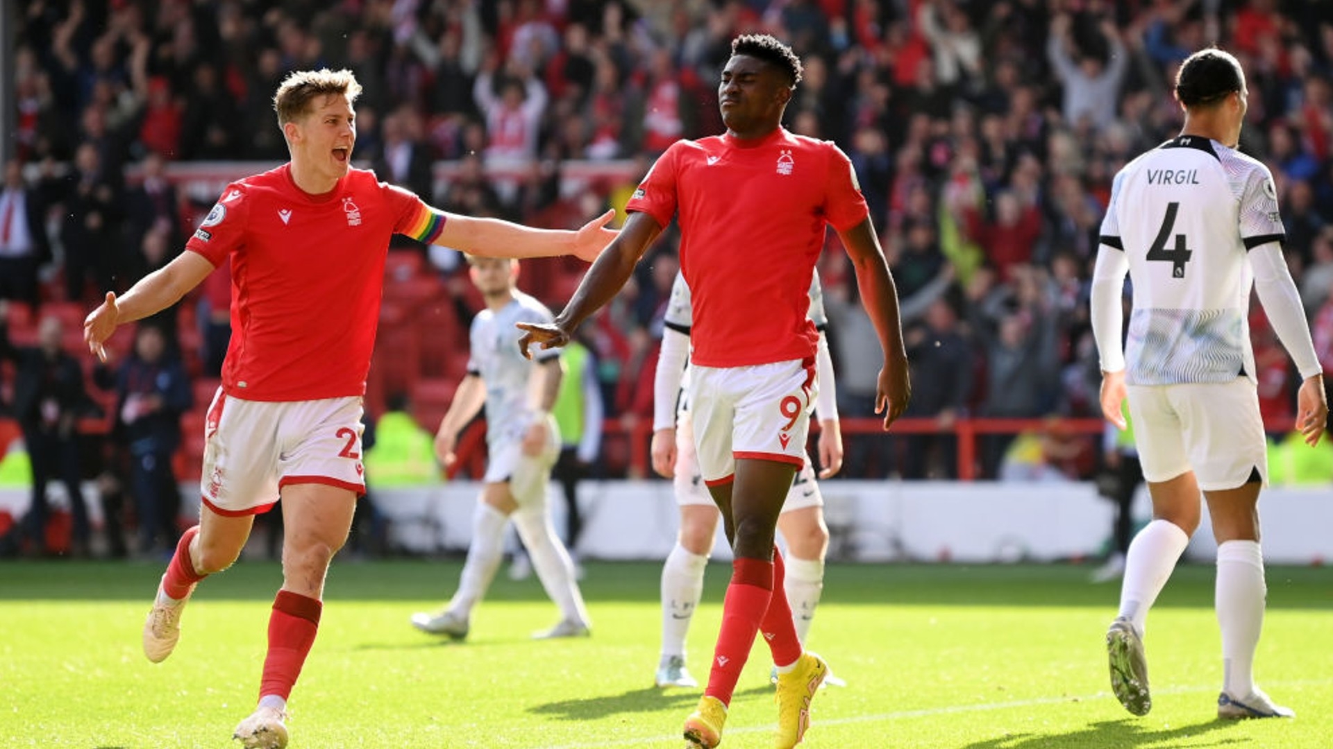 在这种背景 在这种背景